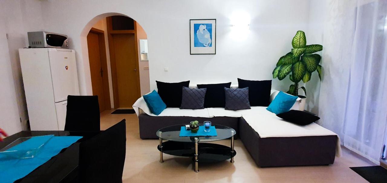 Radenka Zafron Apartment Водице Екстер'єр фото
